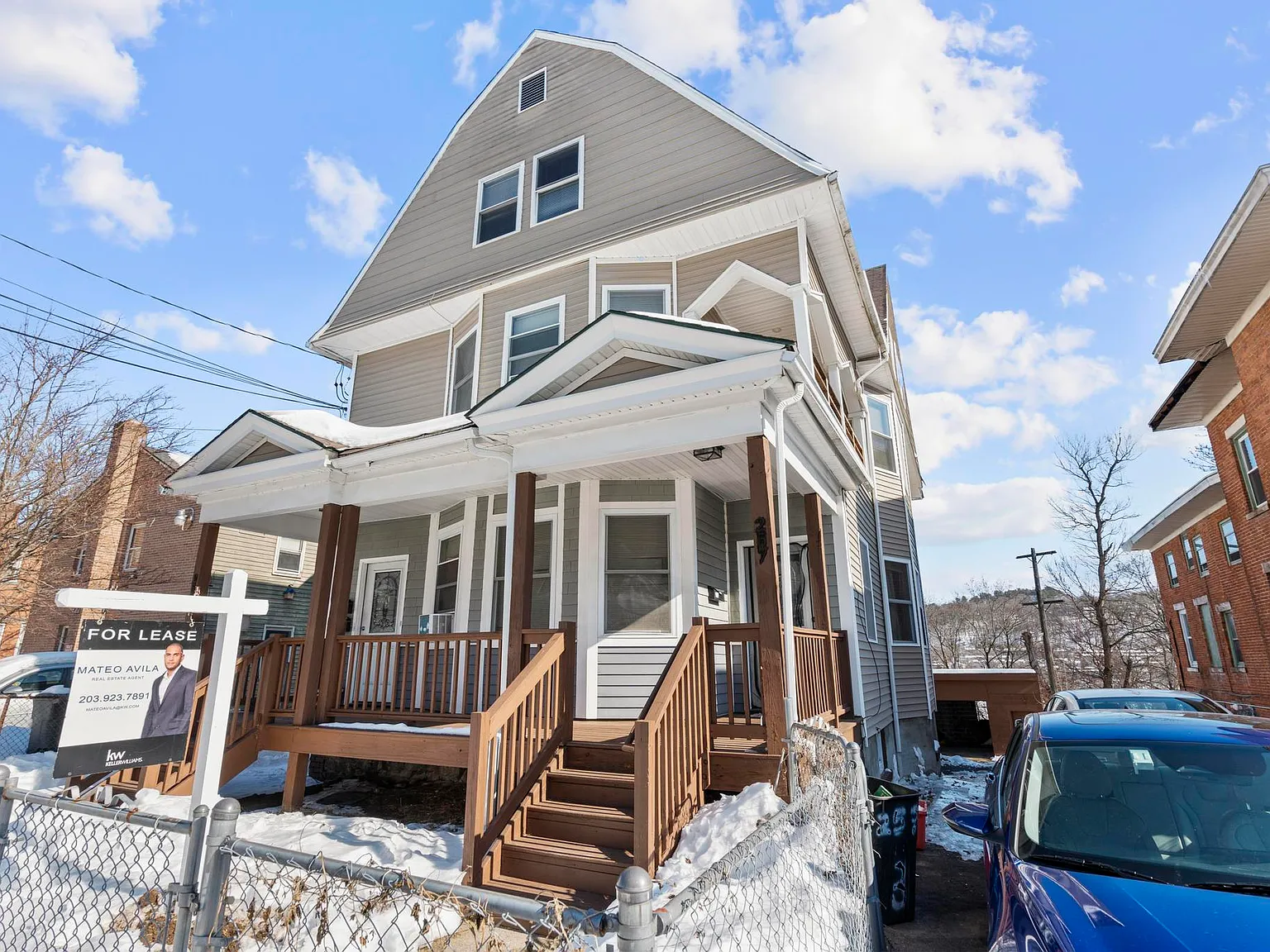 3 bed, 1100 sqft, $2,100 — Photo 2