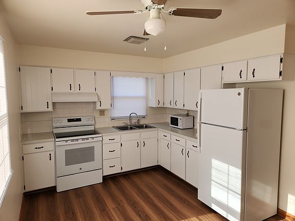 3rd image of 155 Pennsylvania Ave #2