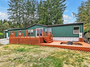 90 E Sea Breeze Dr, Grapeview, WA 98546