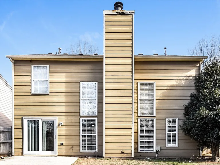 135 Wallnut Hall Cir — Photo 16