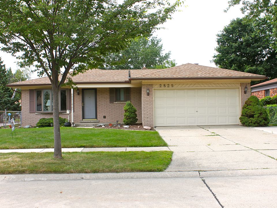 1st image of 2829 Clayton Dr