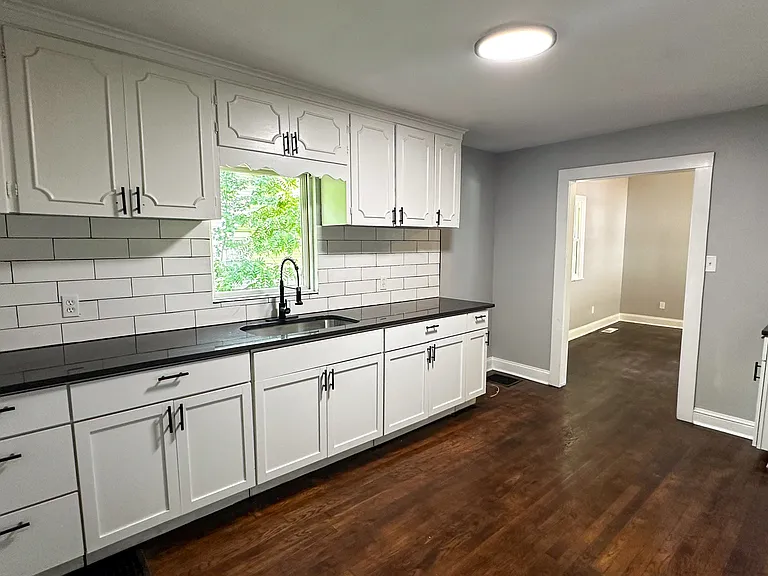 8001 Euclid Ave — Photo 8