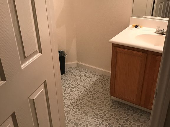 4th image of 5937 Tunbridge Ave