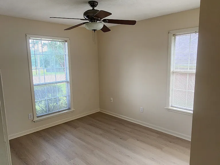 3rd Bedroom, new Vinyl Plank Flooring