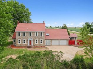 790 Walnut Dell Rd, Platteville, WI 53818