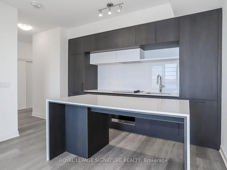 6 David Eyer Rd #601 — Photo 12