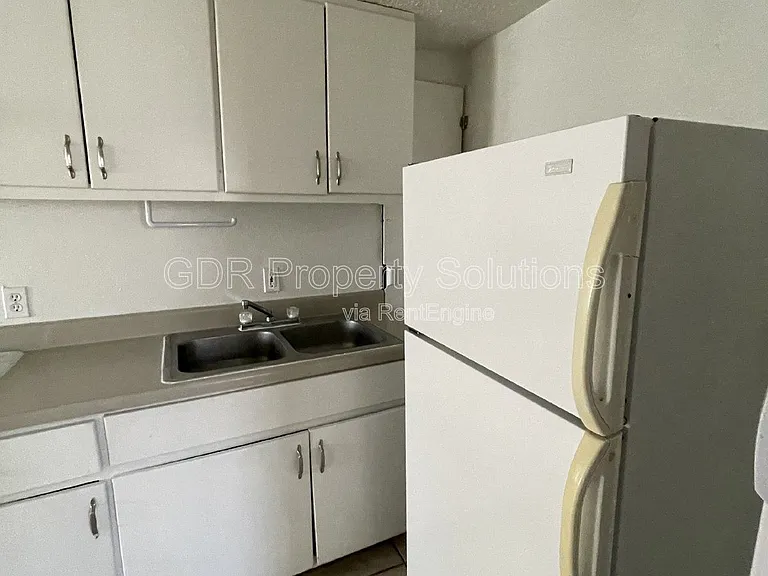 408 Pennsylvania St SE #C — Photo 11