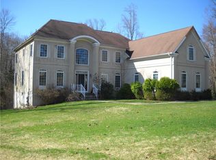 8 Tanglewood Pl E, Monroe Township, NJ