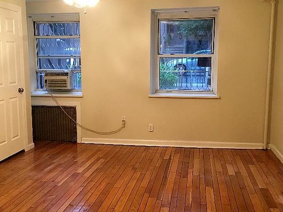 3rd image of 477 Clinton St