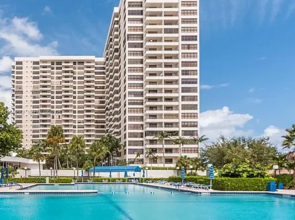 600 Three Islands Blvd APT 1015, Hallandale, FL 33009