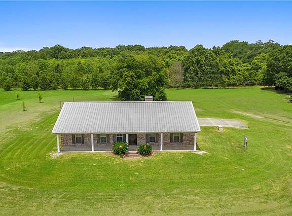 2nd image of 6628 Ursan Dr