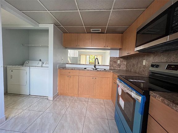5th image of 10060 NW 9th Street Cir APT 20