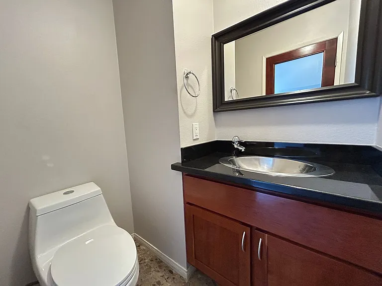 2202 N Broadway #G — Photo 19