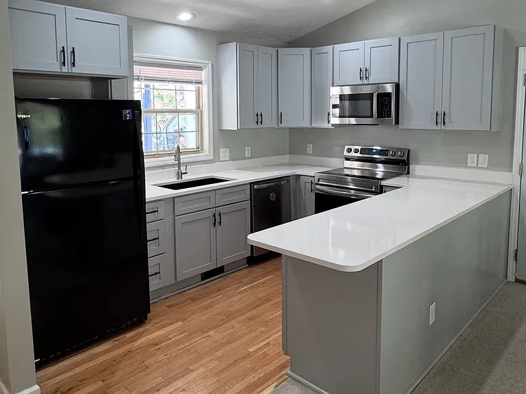 15 Remington Ln — Photo 3
