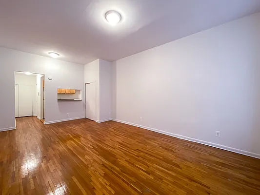 Rented by Compass | media 16