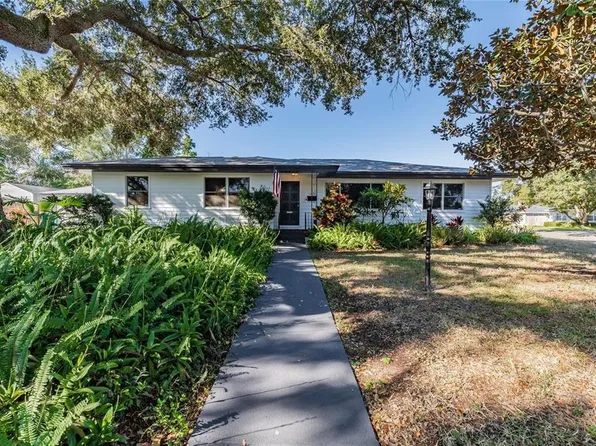 1220 Ridge Ave, Clearwater, FL 33755