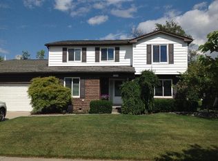 5926 Marble Dr, Troy, MI 48085