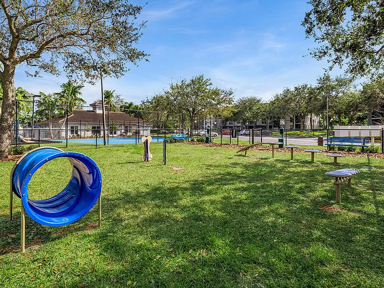 Boynton Place Apartments — Photo 27