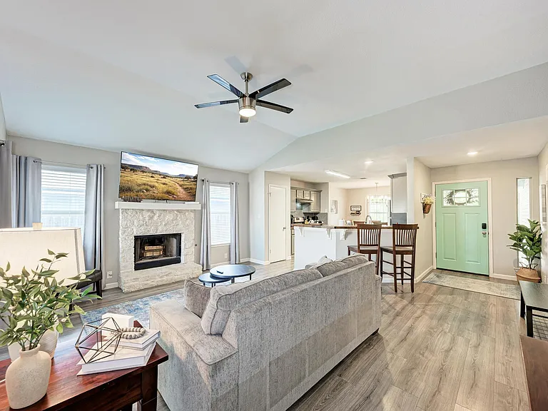 2022 Balsam Way — Photo 7