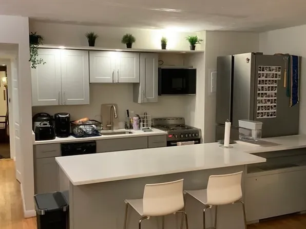 41 Park St APT 101, Brookline, MA 02446