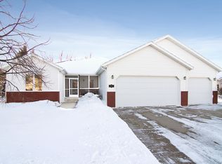 4119 S Rivershore Dr, Moorhead, MN 56560