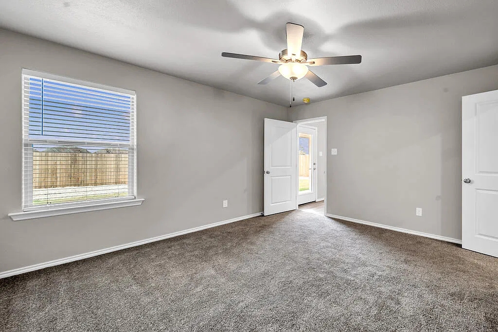 3 bed, 2.0 bath, 1500 sqft, $2,475 — Photo 4