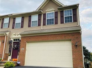 200 Maple Ln, Mcmurray, PA 15317
