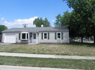 420 Montrose Dr, Romeoville, IL 60446