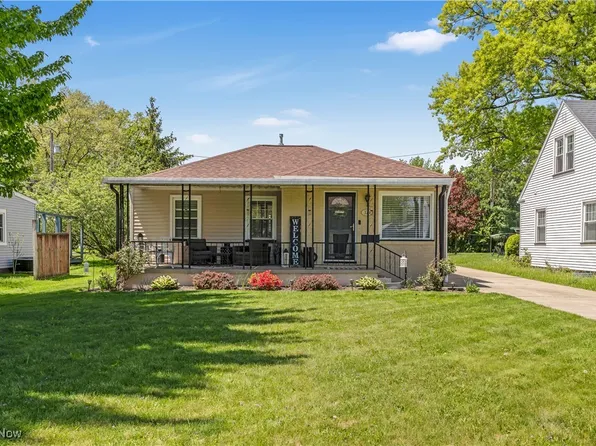 379 Foster Dr NE, Warren, OH 44483