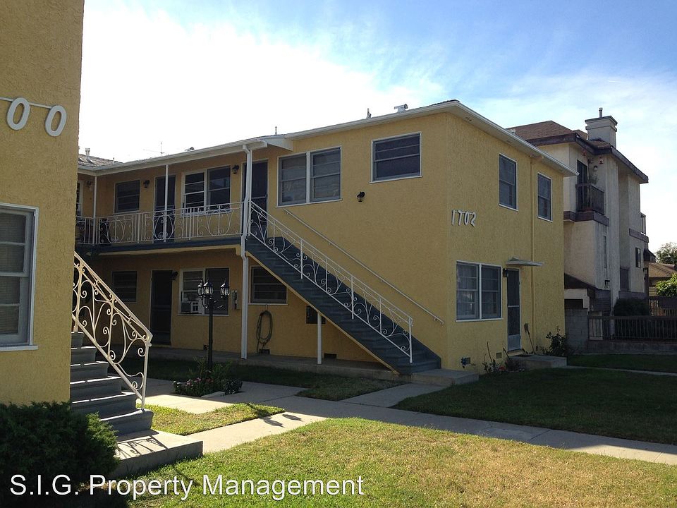 1st image of 1702 W Victory Blvd APT E
