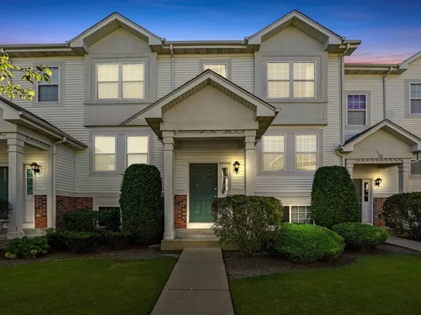 143 Holiday Ln, Hainesville, IL 60073