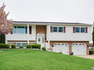 1023 Dogwood Ln, Enola, PA 17025