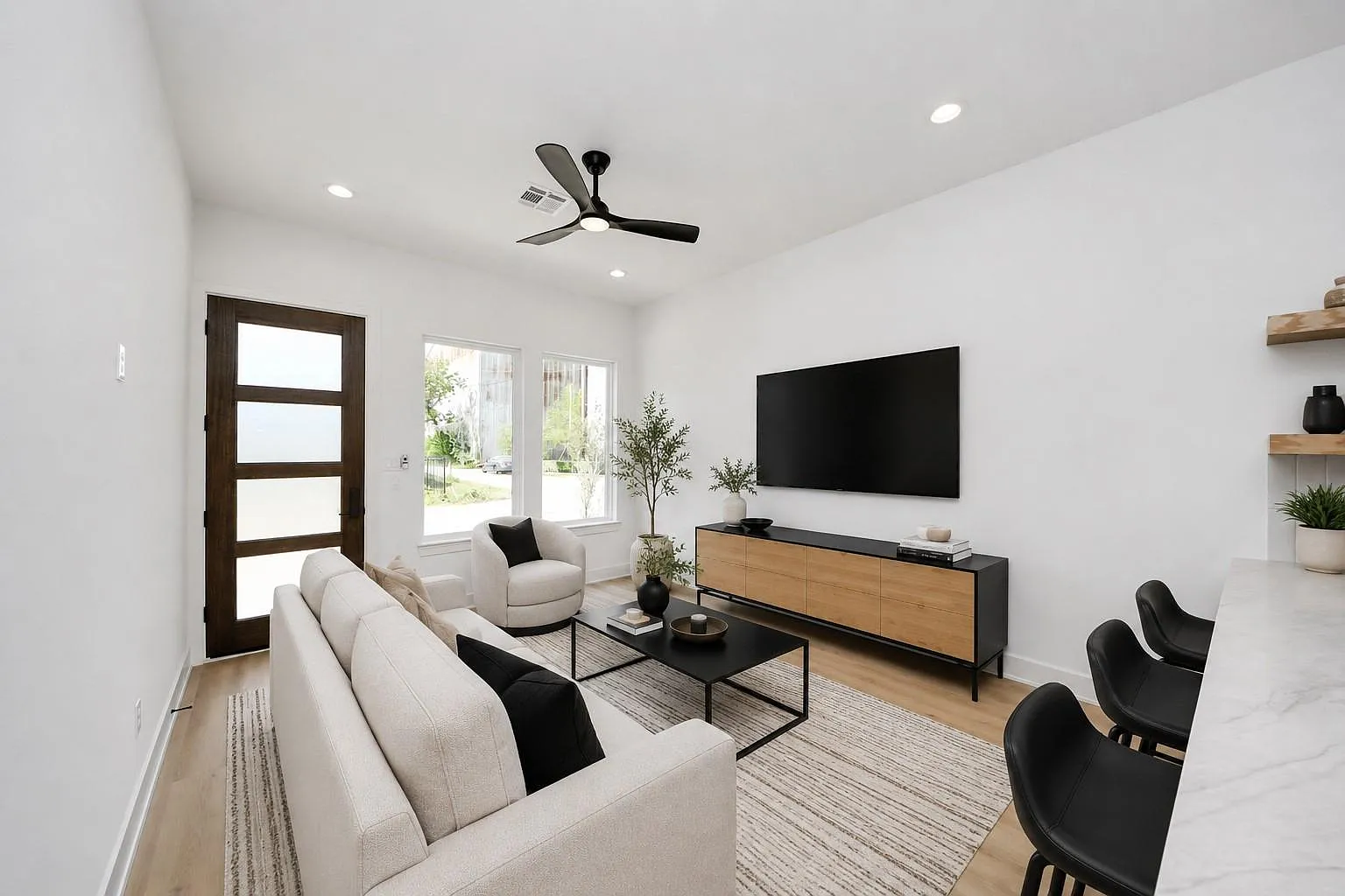 2 bed, 2.0 bath, 1000 sqft, $1,800 — Photo 4