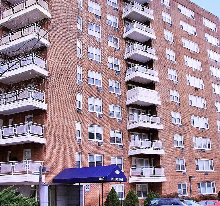 1160 Midland Ave