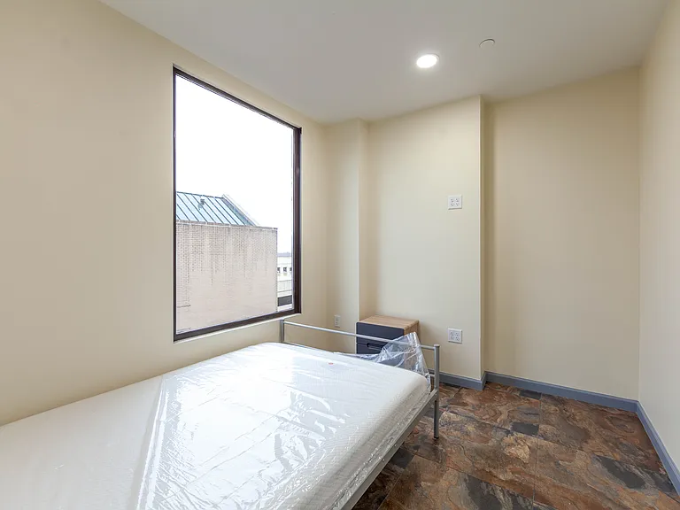 216 N River St #201 — Photo 7