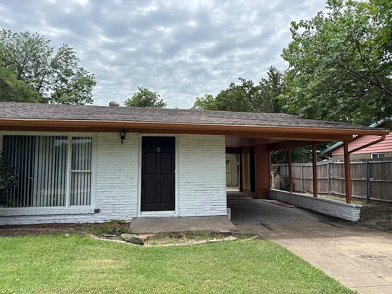 408 Maple St — Photo 8