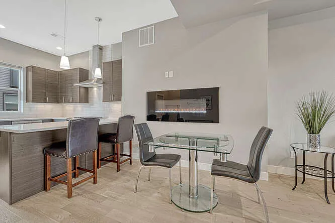 Dining room, gas fireplace, countertop seating