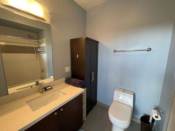 2nd image of 380 14th St APT 505