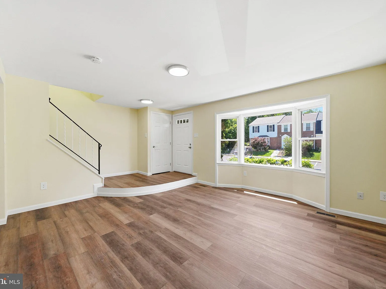 3 bed, 4.0 bath, 1440 sqft, $3,050 — Photo 4