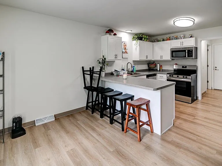2305 McKenna Blvd — Photo 1