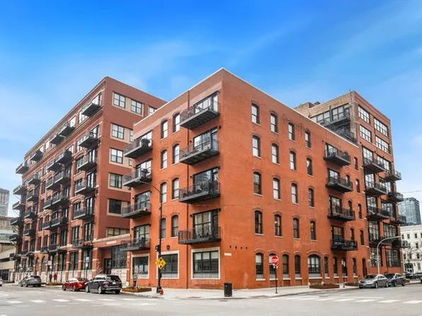 226 N Clinton St APT 117, Chicago, IL 60661