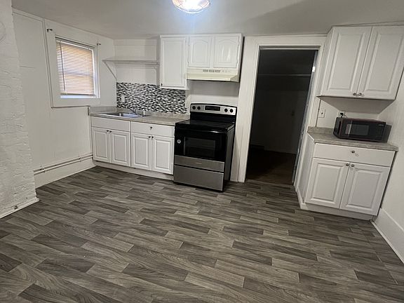 3rd image of 529 E William St