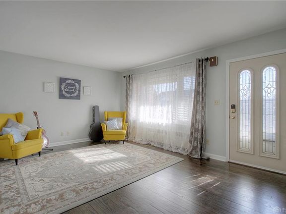 3rd image of 8 Highland Ave