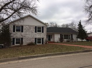1115 Major Dr, Jefferson City, MO 65101