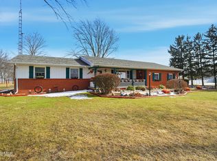 20300 Dunbridge Rd, Bowling Green, OH 43402
