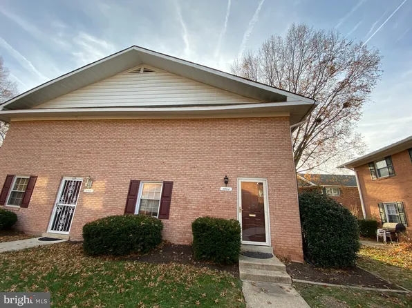 8864 Walutes Cir #C, Alexandria, VA 22309