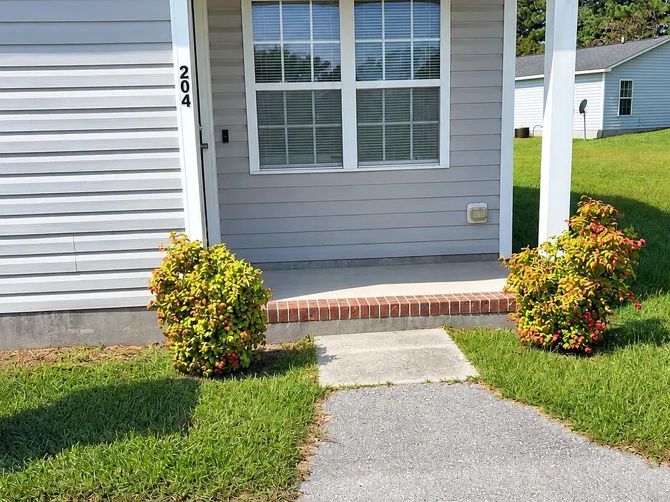 200 Cow Horn Rd #204