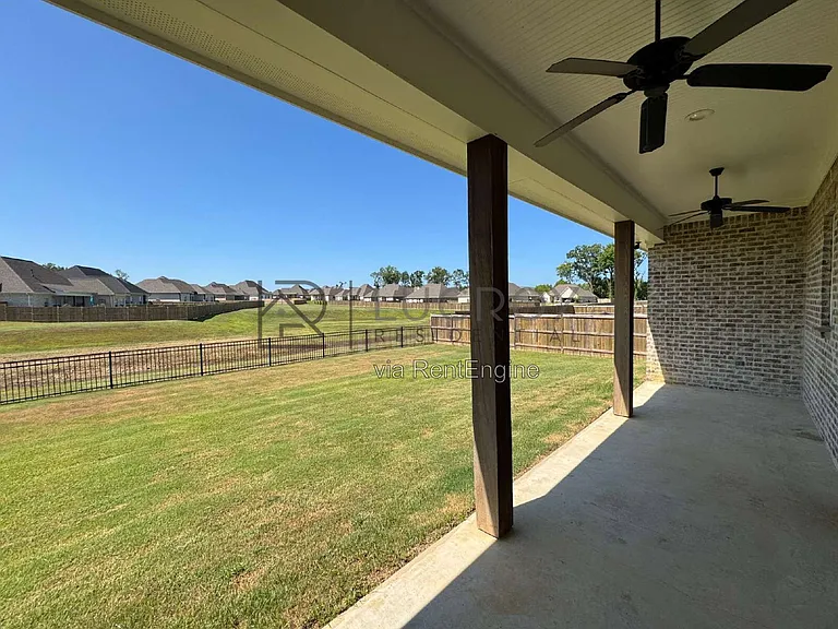 203 Baleigh Dr — Photo 16