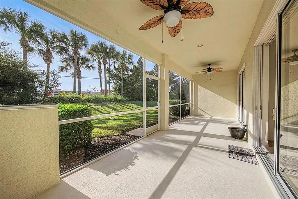 2 bed, 2.0 bath, 1285 sqft, $2,000 — Photo 2