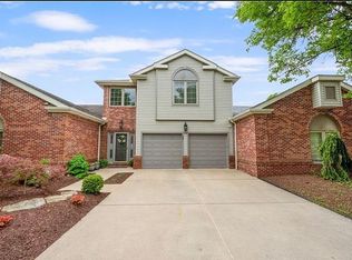 184 Fairway Landings Dr, Canonsburg, PA